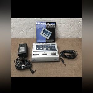 EUC Akai Pro Riff-O-Matic U400 Variable Tempo/Constant Pitch Phrase Recorder